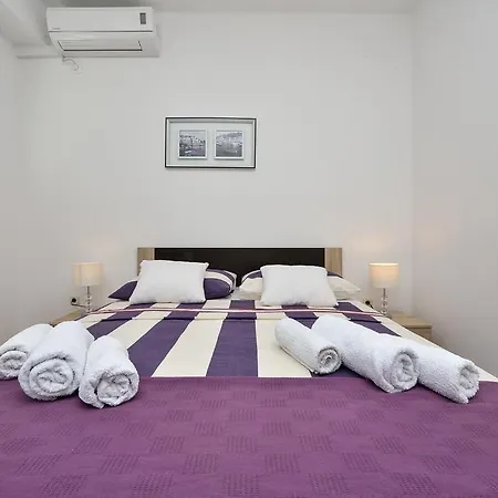 33 Apartmán *